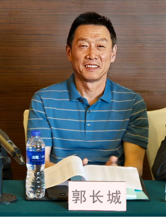 機(jī)床工具協(xié)會(huì)2024年第一次秘書(shū)長(zhǎng)工作會(huì)議在成都召開(kāi)